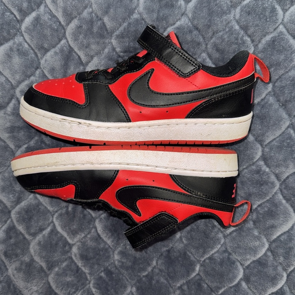 Nike Kids Black and Red Sneakers